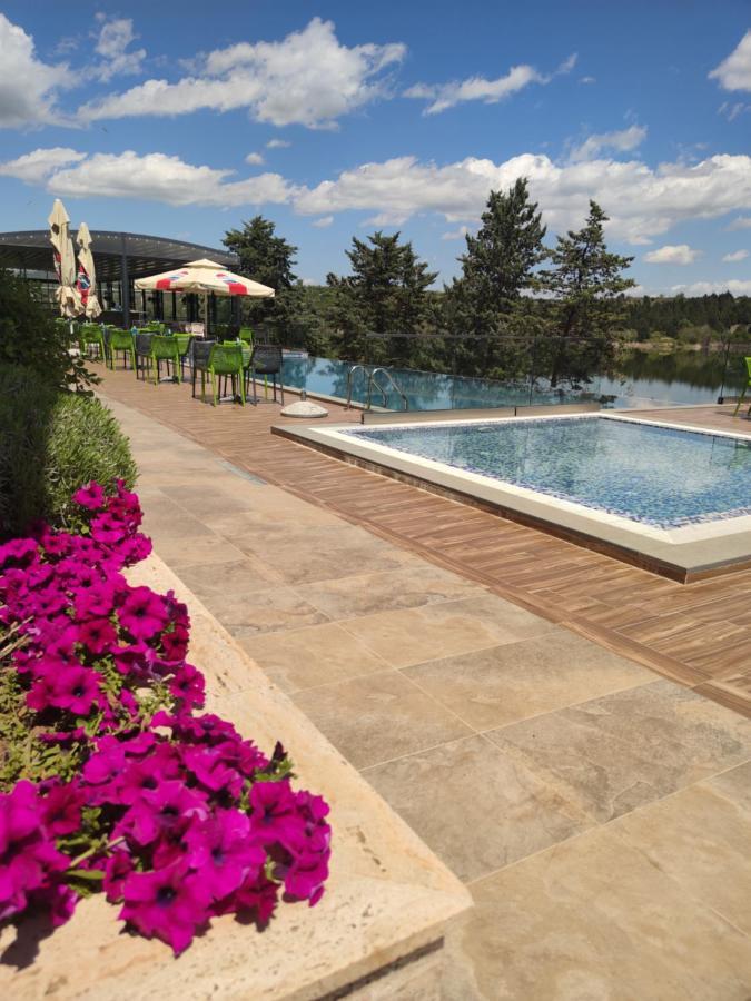 Glorius Hotel Велес Екстер'єр фото